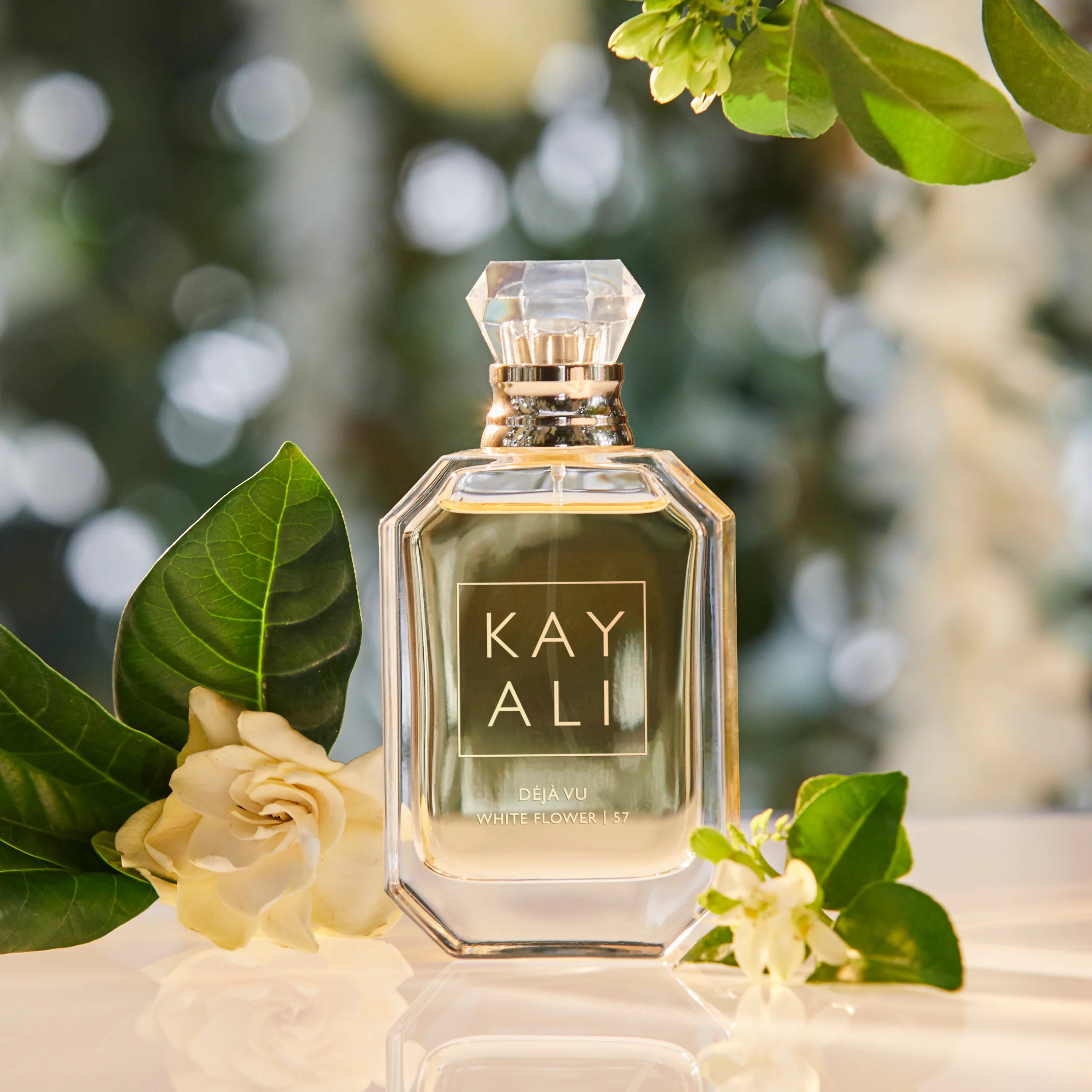 Kayali Dé Jà Vu White Flower